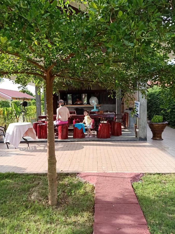 Отель Relax Garden House Чиангмай Экстерьер фото