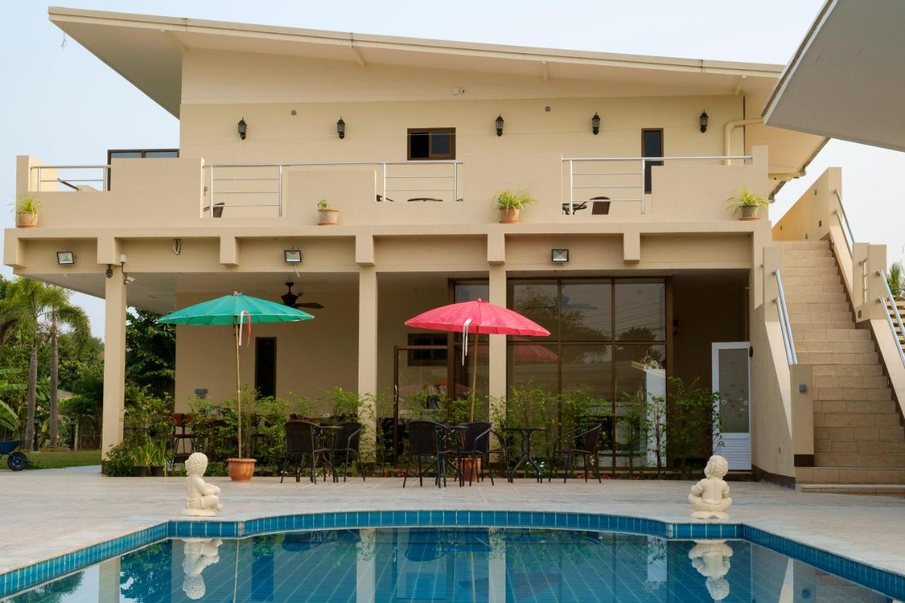 Отель Relax Garden House Чиангмай Экстерьер фото