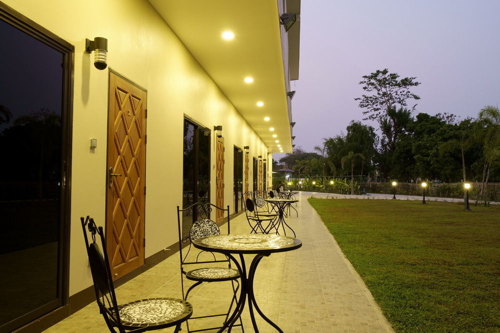 Отель Relax Garden House Чиангмай Экстерьер фото
