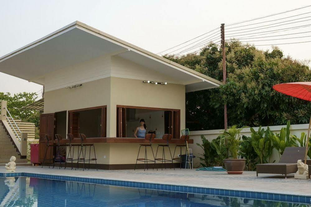 Отель Relax Garden House Чиангмай Экстерьер фото